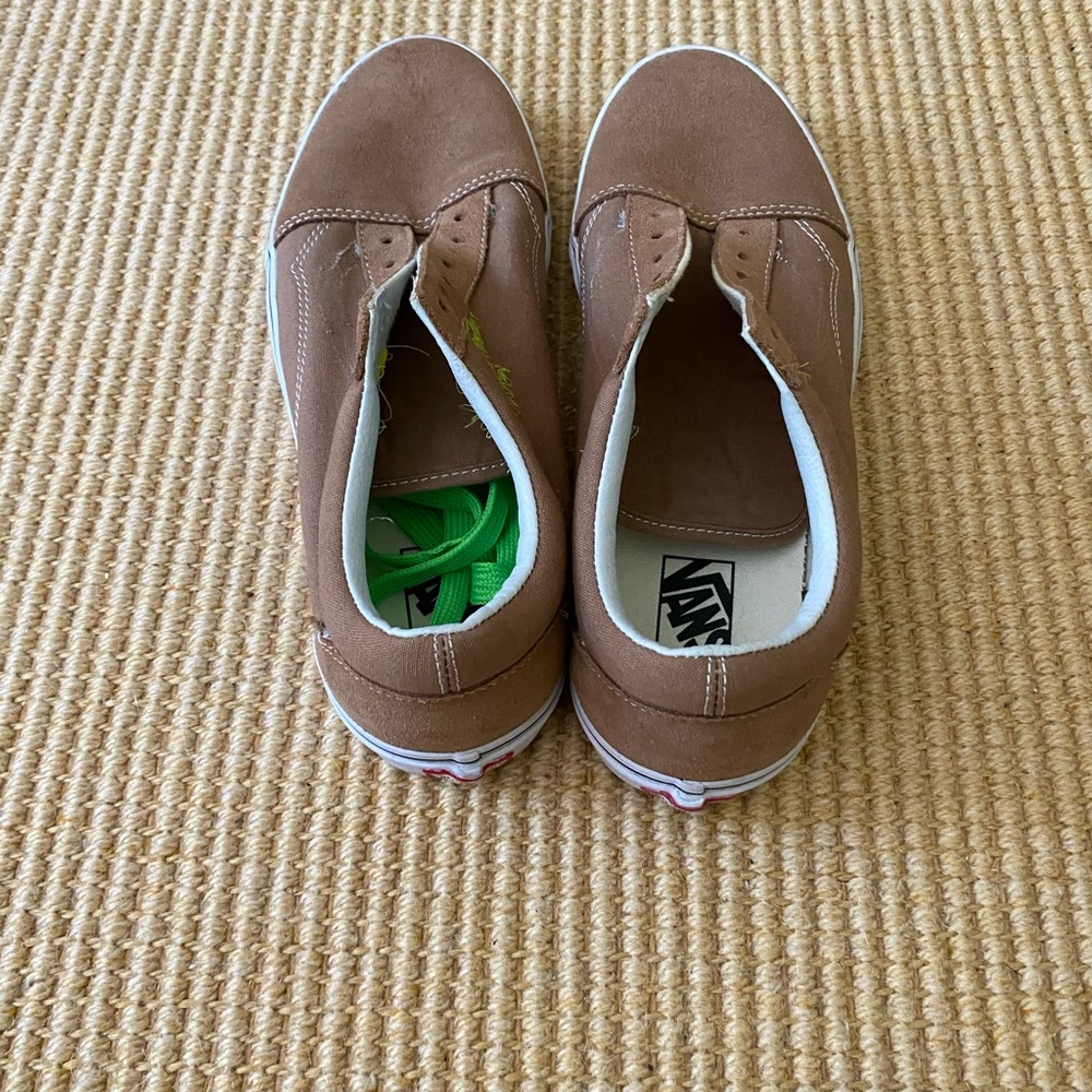 Vans - Picture 3 of 4